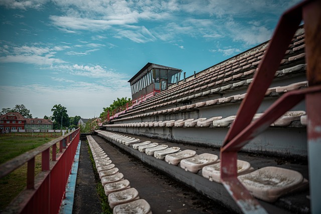 连续两场mvp！曼联弃将实现蜕变！1亿身价不虚高，阿莫林太固执.